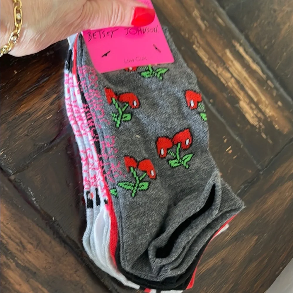 Betsey Johnson Set of 5 Red/Gray/White Assorted Prints SOCKS